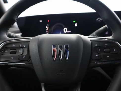 Used 2026 Buick Envista Sport Touring w/ Convenience I Package image 17