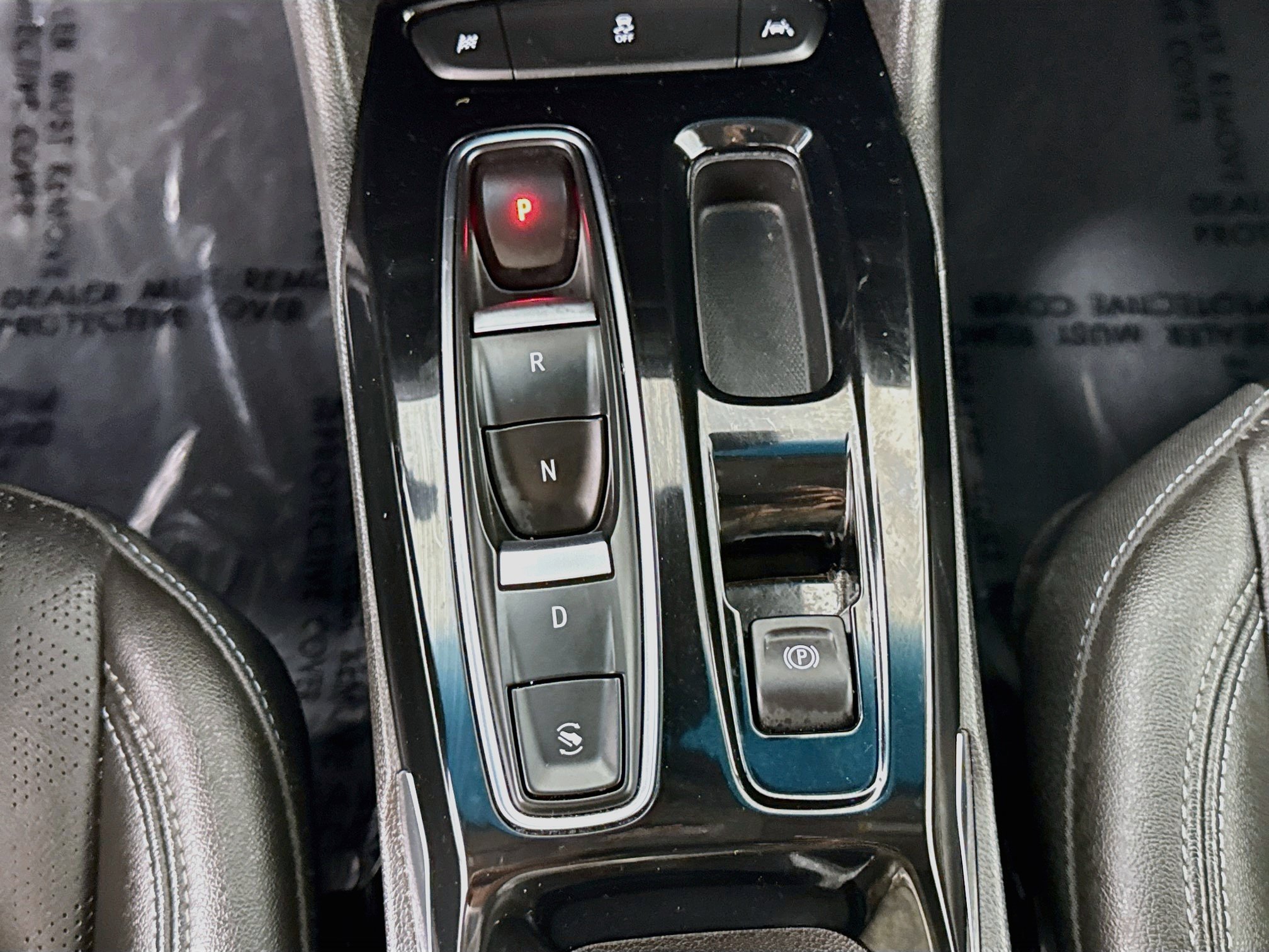 Used 2023 Chevrolet Bolt LT w/ Infotainment Package FWD image 18