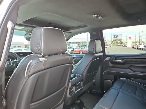 Used 2024 GMC Sierra 1500 AT4X AWD/4WD image 9