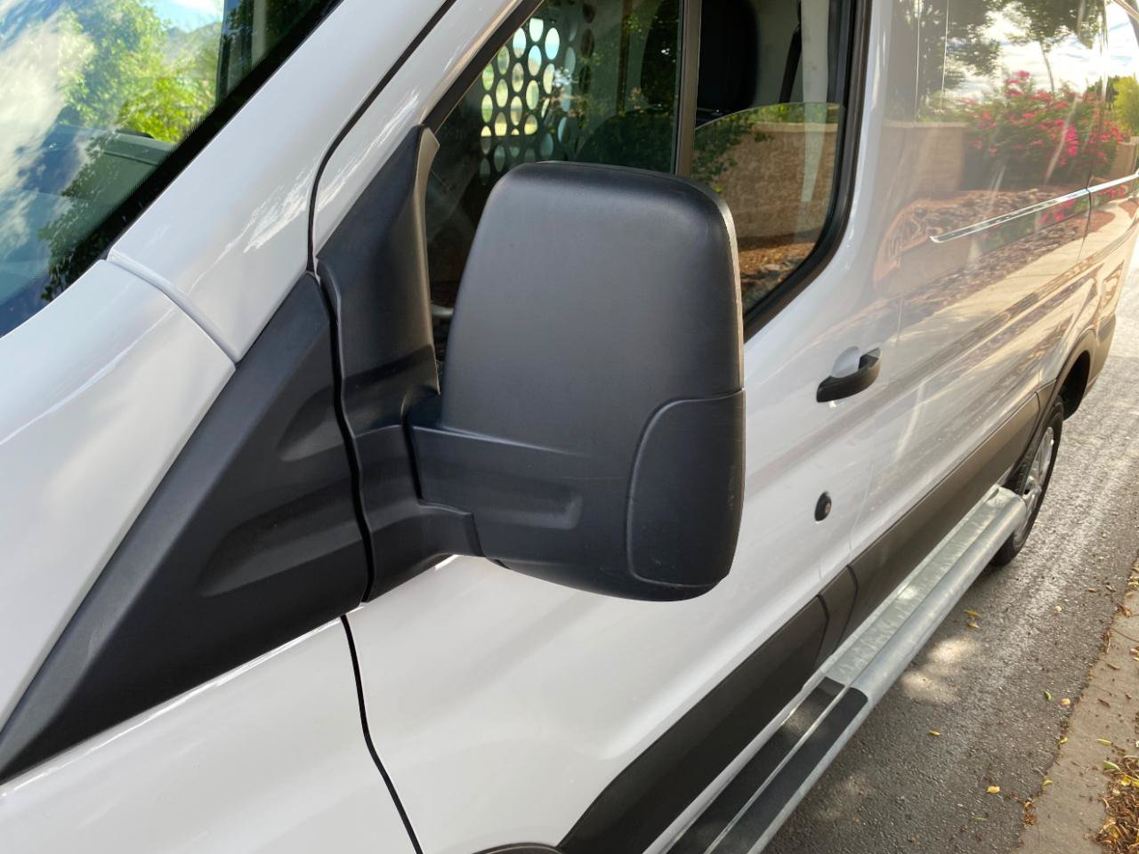 Used 2025 Ford Transit 250 Low Roof w/ Exterior Upgrade Package RWD image 5