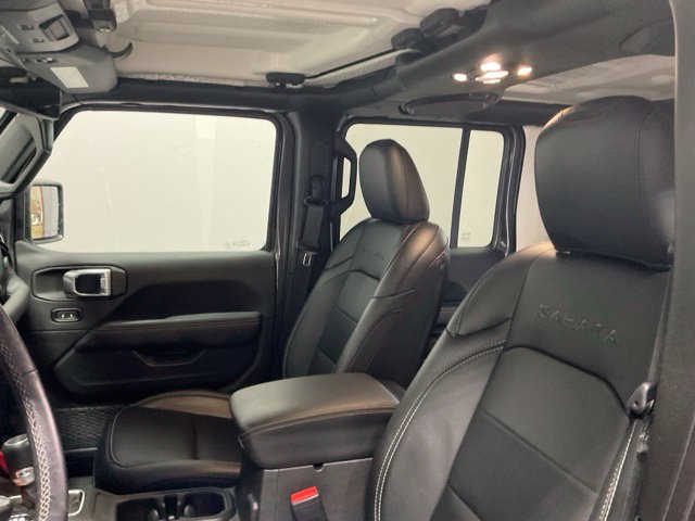 Used 2022 Jeep Wrangler Unlimited Sahara w/ Cold Weather Group AWD/4WD image 16