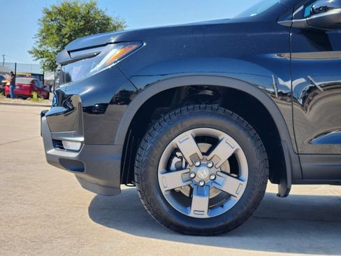 Used 2025 Honda Ridgeline TrailSport image 8