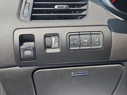 Used 2014 Chevrolet Impala LTZ FWD image 29