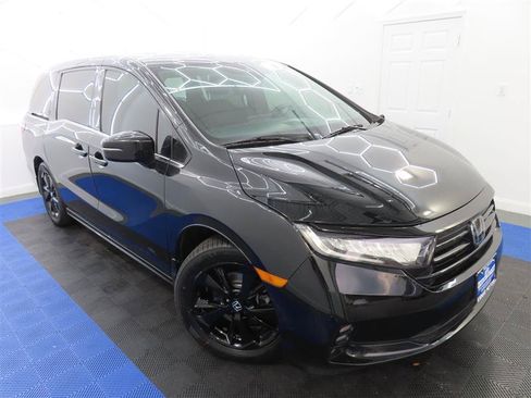 Used 2024 Honda Odyssey Sport image 5