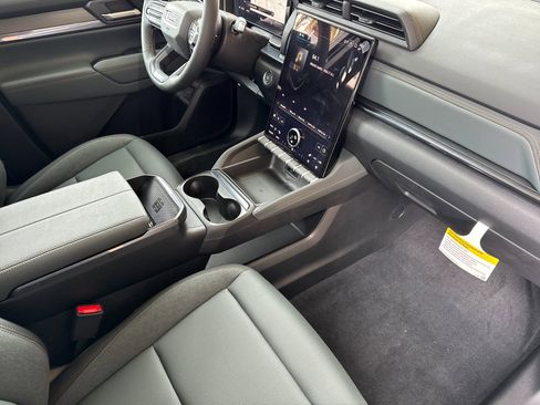 New 2026 GMC Terrain AT4 AWD/4WD image 16