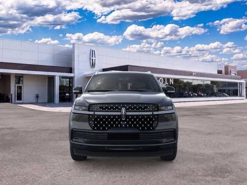 New 2026 Lincoln Navigator L Black Label AWD/4WD image 6