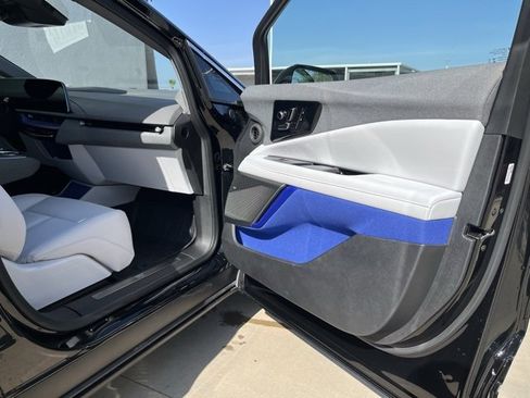 Certified 2025 Cadillac Optiq Luxury 1 image 24