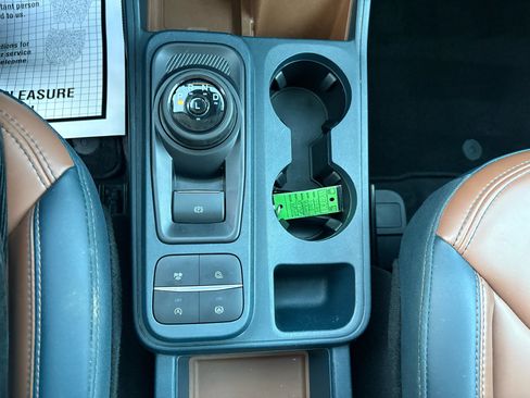 Used 2024 Ford Maverick Lariat image 26