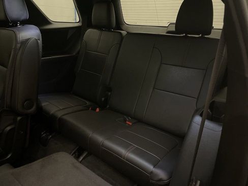 Used 2023 Chevrolet Traverse RS w/ LPO, Floor Liner Package image 34