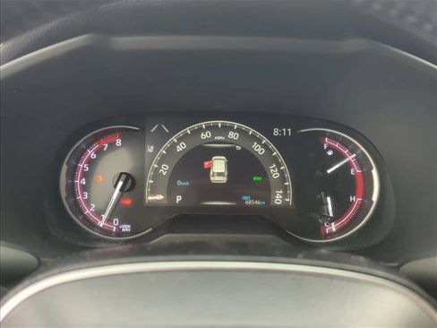 Used 2020 Toyota RAV4 Limited image 17