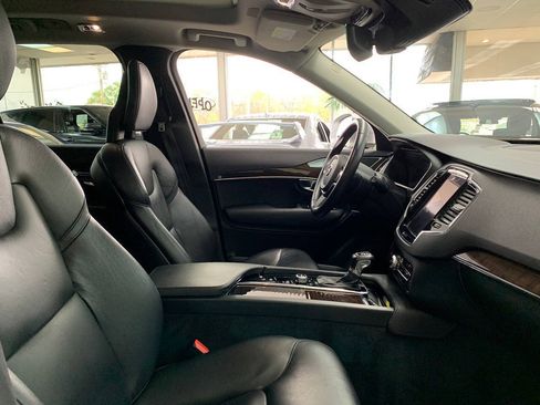 Used 2016 Volvo XC90 T6 Momentum w/ Momentum Plus Package AWD/4WD image 14