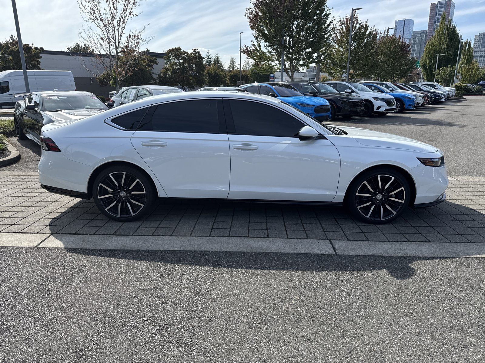 Used 2024 Honda Accord Touring image 4