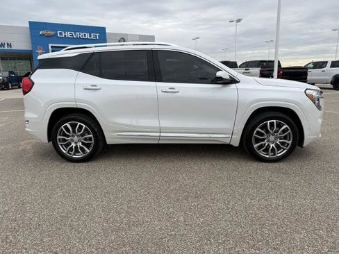 Certified 2024 GMC Terrain Denali image 9