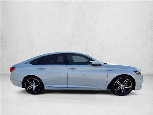 Used 2021 Honda Accord Touring image 4