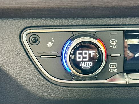 Used 2023 Audi Q5 2.0T Premium w/ Convenience Package image 19