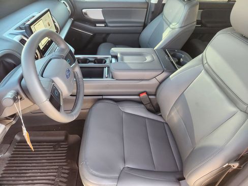 New 2026 Ford Expedition Active RWD image 13