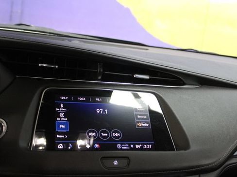 Used 2022 Cadillac XT4 Luxury w/ Driver Awareness Package AWD/4WD image 18