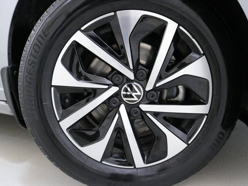 Used 2022 Volkswagen Jetta S image 31