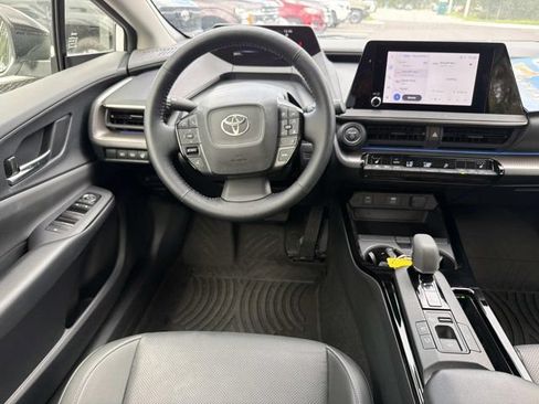 Certified 2026 Toyota Prius XLE FWD image 22