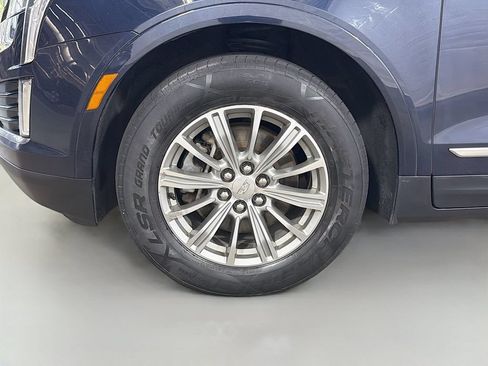 Used 2017 Cadillac XT5 Luxury w/ Driver Awareness Package AWD/4WD image 34