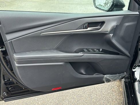 New 2026 Toyota Camry Hybrid image 13