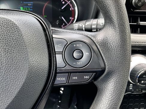 Used 2024 Toyota RAV4 XLE image 18