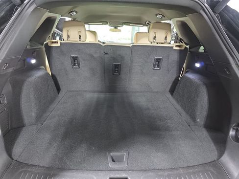 Used 2018 Cadillac XT5 AWD image 12