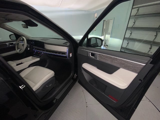 Used 2024 Hyundai Santa Fe Limited FWD image 26