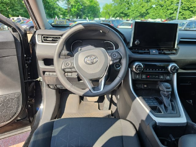 Used 2023 Toyota RAV4 XLE w/ Convenience Package AWD/4WD image 13