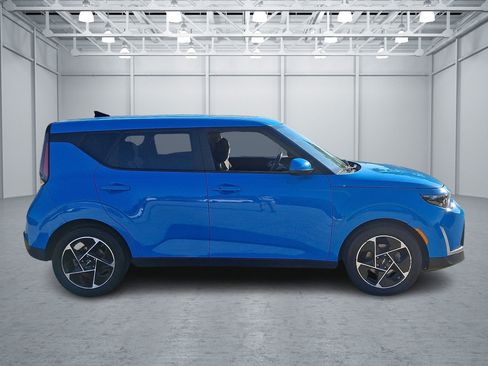 Used 2024 Kia Soul EX FWD image 12