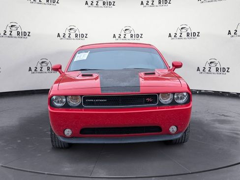 Used 2014 Dodge Challenger R/T image 2