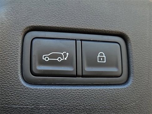 Used 2024 Hyundai Santa Fe Calligraphy image 17