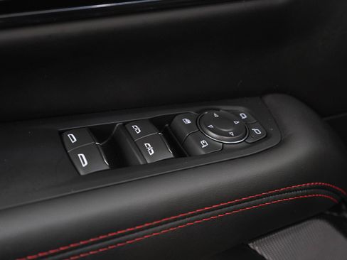 Used 2025 GMC Yukon AT4 Ultimate AWD/4WD image 23