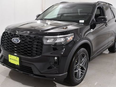New 2026 Ford Explorer ST-Line w/ ST-Line Street Pack AWD/4WD image 2