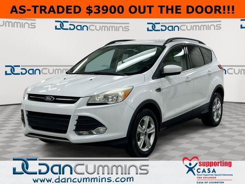 Used 2015 Ford Escape SE w/ Equipment Group 201A image 1