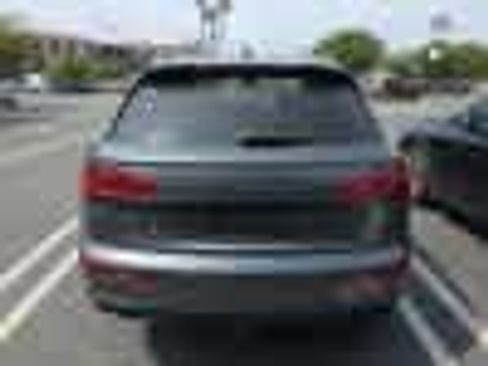 Used 2023 Audi Q5 2.0T Premium Plus w/ Premium Plus Package image 4
