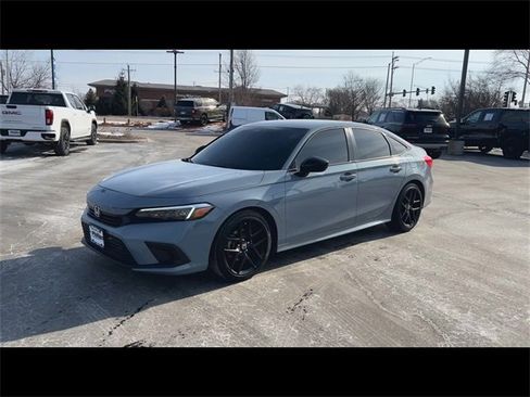 Used 2022 Honda Civic Sport image 4