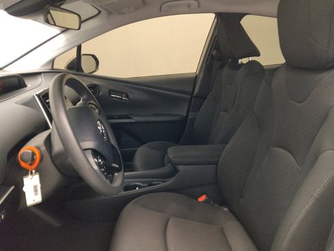 Used 2022 Toyota Prius LE image 17