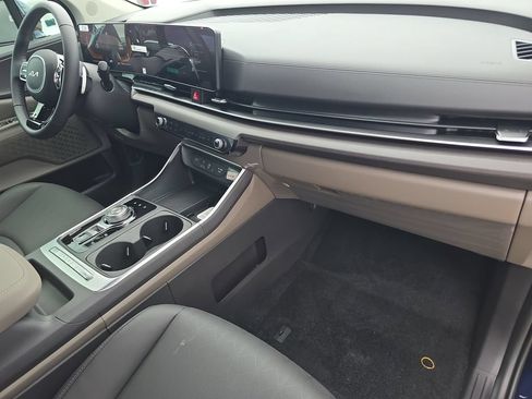 New 2026 Kia Carnival EX FWD image 12