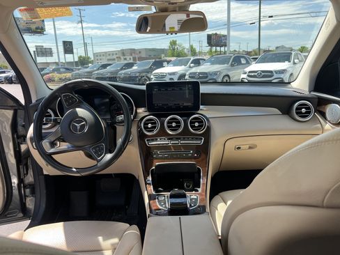 Used 2017 Mercedes-Benz GLC 300 image 29