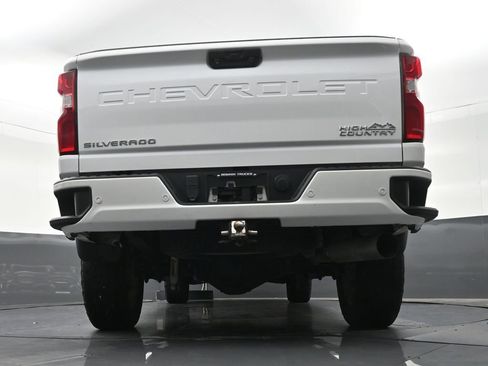 Used 2021 Chevrolet Silverado 2500 High Country w/ Z71 Off-Road Package AWD/4WD image 26