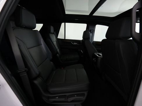 Used 2026 GMC Yukon Denali w/ Sun & Power Step Package image 13