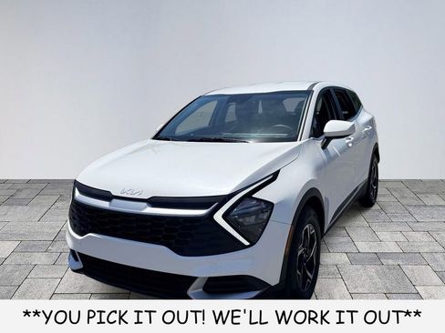 Used 2023 Kia Sportage LX FWD image 3
