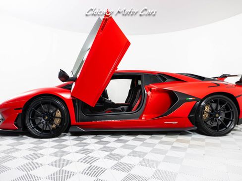 Used 2019 Lamborghini Aventador SVJ AWD/4WD image 26