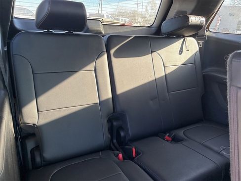 Used 2020 Chevrolet Traverse LT w/ LT Premium Package image 17