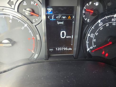 Used 2020 Toyota 4Runner SR5 image 19