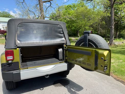 Used 2008 Jeep Wrangler Sahara image 27