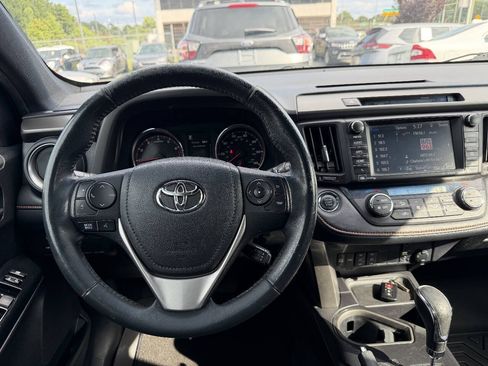 Used 2016 Toyota RAV4 SE FWD image 18