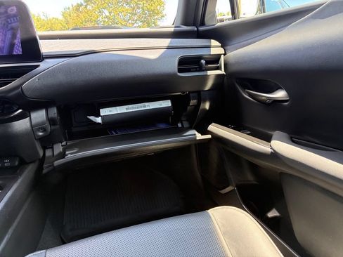 Used 2023 Lexus UX 250h AWD w/ Accessory Package (Z2) image 39