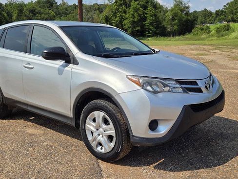 Used 2014 Toyota RAV4 LE FWD image 8